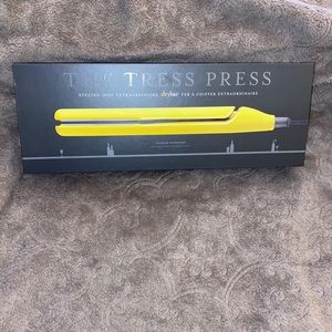 Drybar The Tress Press Straightening Iron 1” New in Box